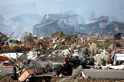        







  japan-earthquake-tsunami-nuclear-unforgettable-pictures-crying_33278_600x450.png  



   110  



  351.2    



	 2038319